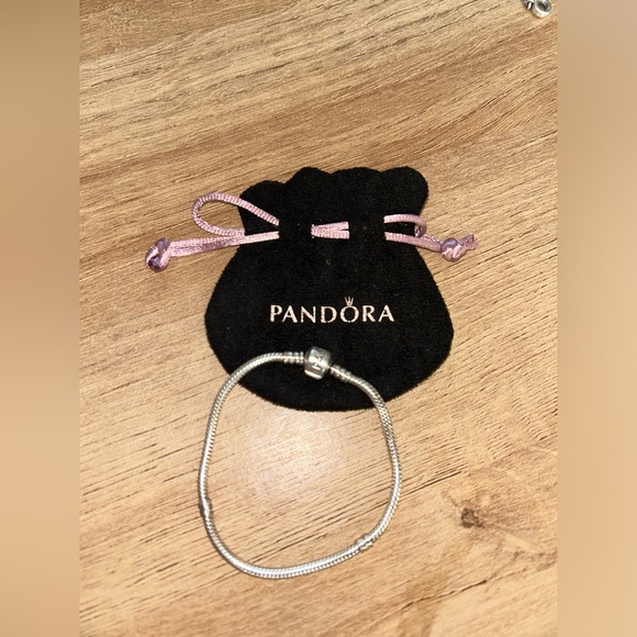 pandora bracelet - Picture 6 of 7